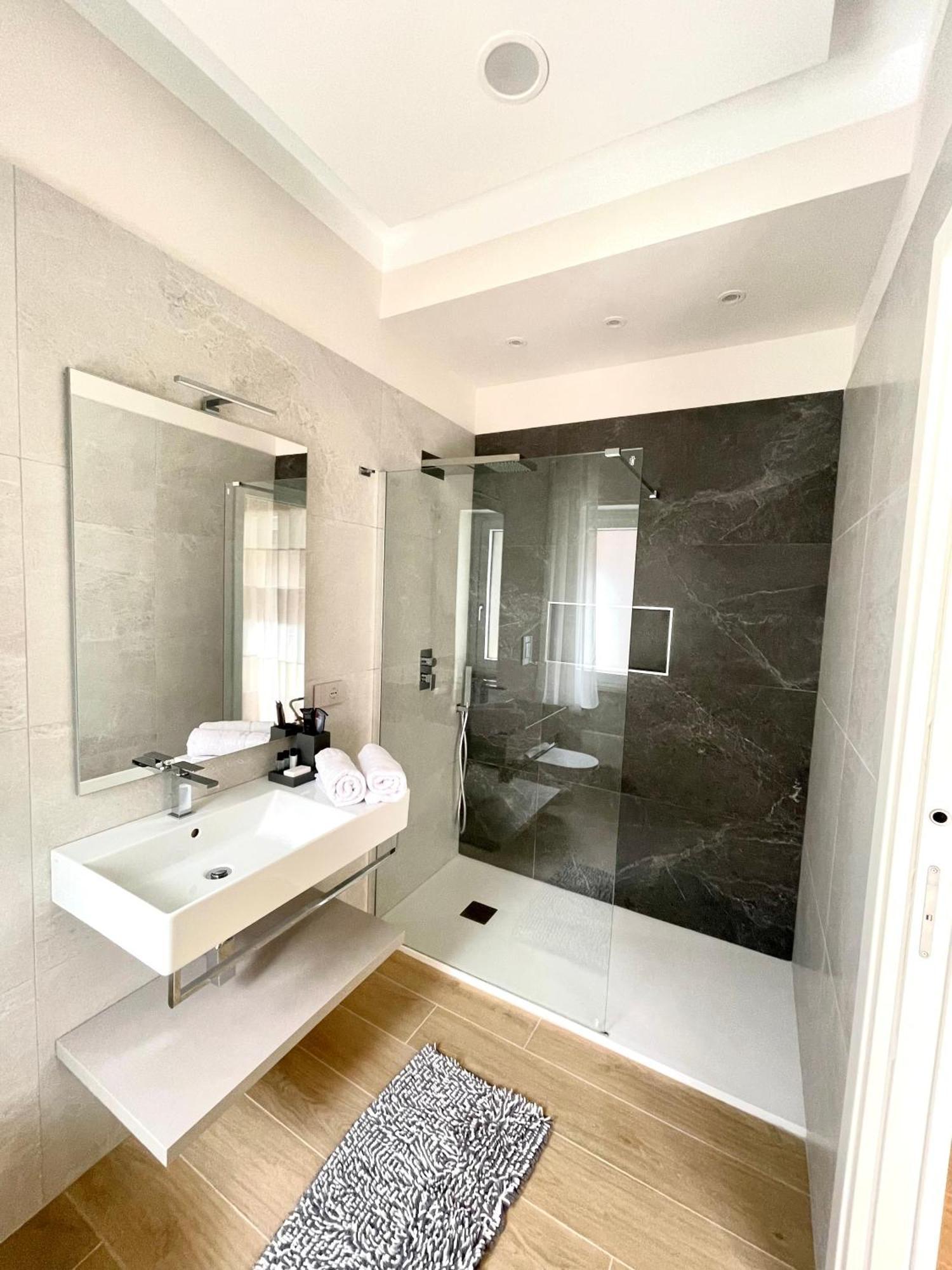 Colombo Suite Cassino Bagian luar foto